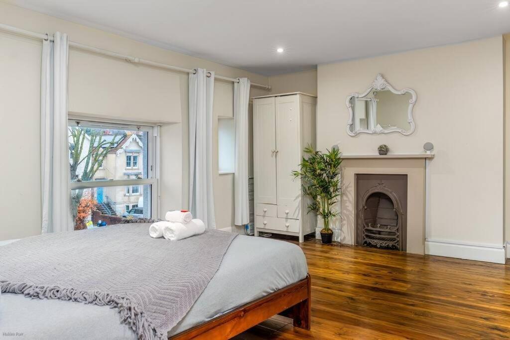 Smart-Home In Original Victorian Building Bristol Exterior foto